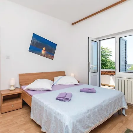 Pet Friendly In With Kitchen Apartment *